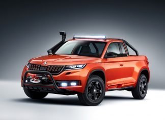 Qué pasa cuando le dejas un Skoda a estos estudiantes Skoda Mountiaq tres cuartos delantero en color naranja