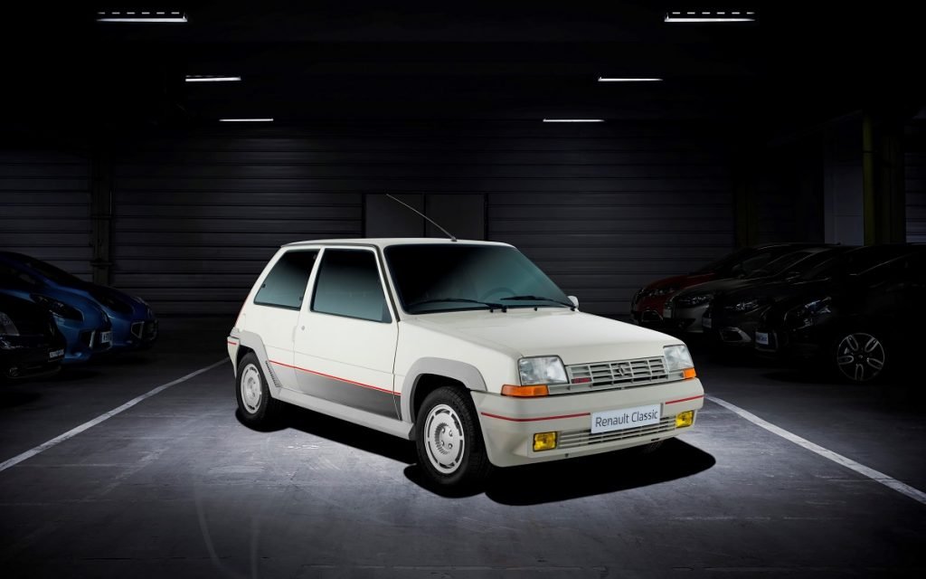 Imagen tres cuartos delantero del-Renault 5 GT Turbo