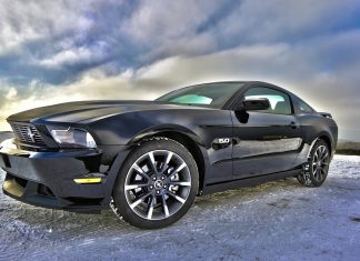 ¿Merecen la pena en España los neumáticos de invierno? Imagen de un Ford Mustang