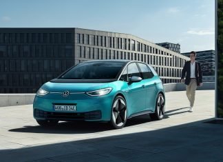 Las cinco mayores pesadillas de fabricantes con el software de sus modelos Imagen frontal del definitivo Volkswagen ID.3