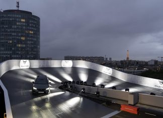 Cómo instalar un circuito en la azotea de casa -y que todos lo vean- Imagen del circuito improvisado por Cupra en París