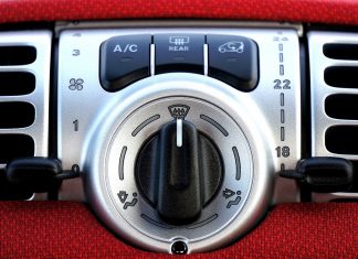 Así ha cambiado tu mejor protección contra el frío Imagen de los mandos de climatización de un Smart