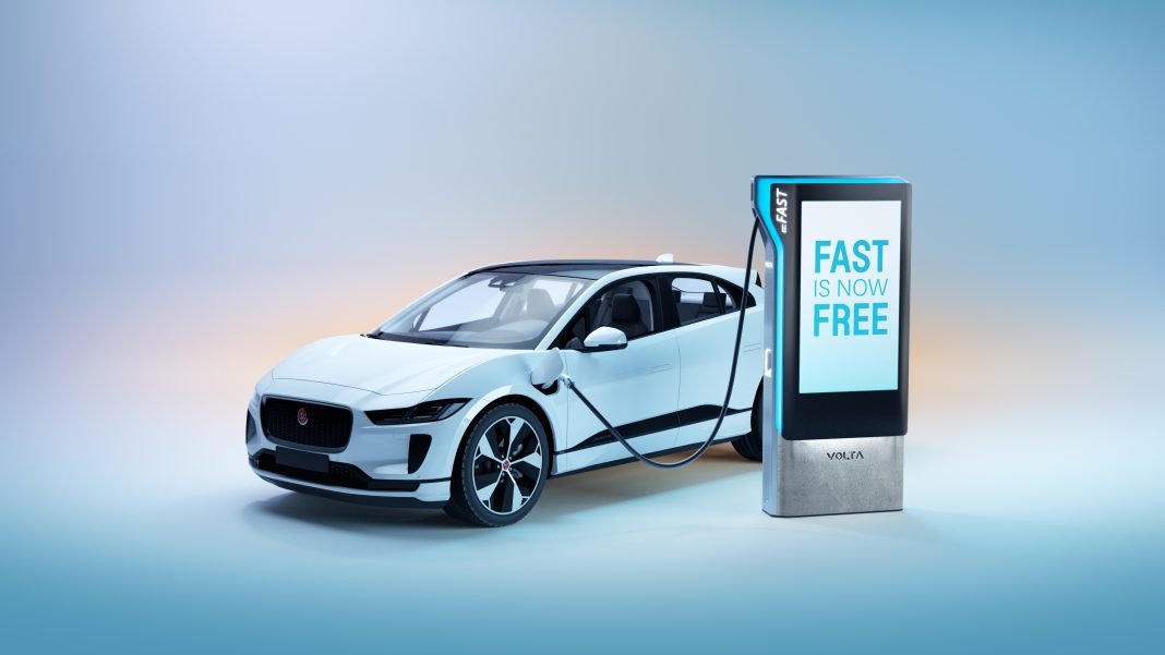 Jaguar I-Pace tres cuartos cargador Volta