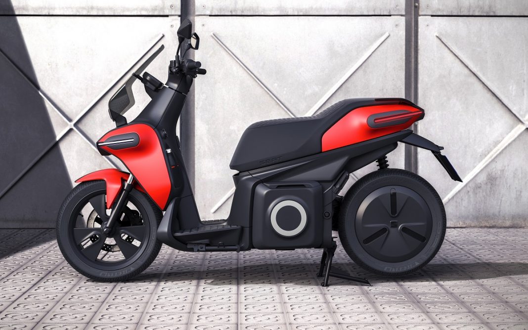 Imagen lateral del nuevo e-Scooter de Seat