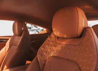 Las tapicerías más especiales de la historia del automóvil Detalle de la tapicería Bentley Diamond