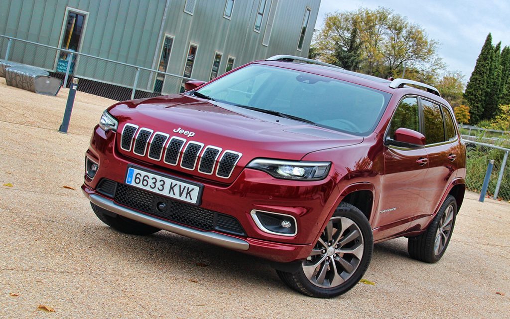 Imagen frontal del Jeep Cherokee Overland