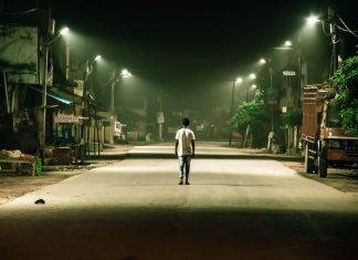 Hace ahora dos años: lugares atascados que quedaron abandonados Calles vacías