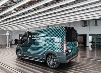 Esta furgoneta podrá trabajar casi sola Imagen del prototipo Karma E-Flex