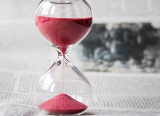 Cosas de coches que han ‘parado’ sus plazos Imagen de un Reloj de Arena