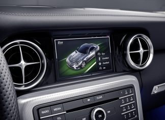 ¿Salvarán los accesorios a los coches conectados? sistema multimedia infoentretenimiento mercedes slc dynamic select
