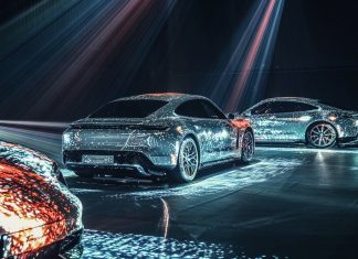 Así se ‘construye’ un Porsche… con datos Imagen de un Porsche Taycan representado con píxeles