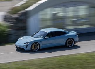 Este es el nuevo récord que ha batido un Porsche eléctrico Imagen Porsche Taycan en autopista