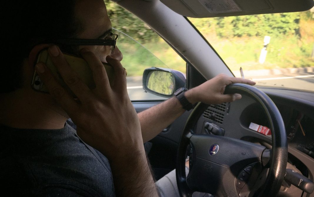 móvil conduciendo