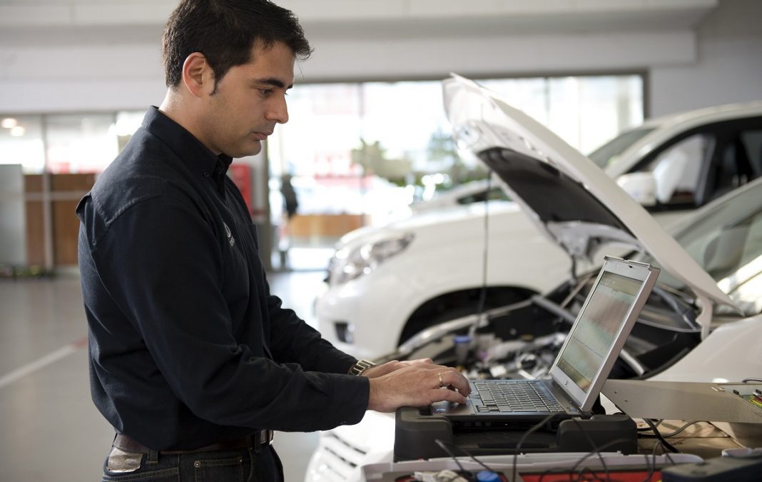 Imagen de un jefe de taller de Toyota