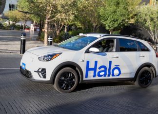 Halo: el servicio de coches autónomos con truco Kia Niro Halo T-Mobile tres cuartos frontal
