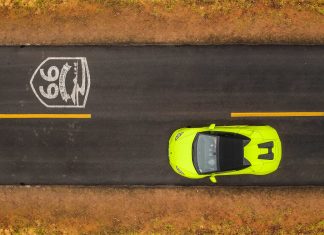 ¿Qué hacía esta caravana de Lamborghinis recorriendo el este de China? Imagen travesía Lamborghini China
