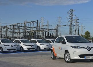 Así han salvado los eléctricos a los fabricantes en el 2020… Renault Zoe flota Naturgy tres cuartos frontal