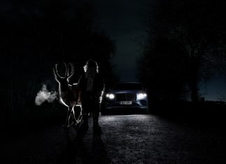 Así fue el día en el que la tecnología de Bentley ‘salvó’ la Navidad Imagen de Santa Claus, el Reno Rudolph y un Bentley