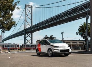 ¿Acabará un ‘soplón’ con los coches autónomos de Cruise? Chevrolet Bolt Cruise tres cuartos frontal