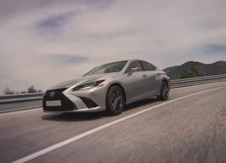 Lexus ES 300h 2023, la berlina que llega antes de tiempo Imagen tres cuartos delantero Lexus ES 300 Hackercar 1