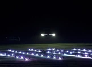 ¿Por qué ‘contrató’ Volkswagen 220 drones este verano? imagen espectáculo drones con VW hackercar