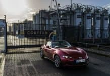 En el Día Mundial del biodiésel, ¿recuerdas el viaje de 1.600 km de este Mazda para salvar al coche de combustión? Imagen de un Mazda MX-5