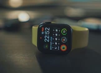 Conceptos básicos de ciberseguridad: ¿qué es el IoT? Imagen de un reloj inteligente