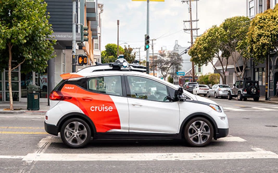 Chevrolet Bolt Cruise lateral