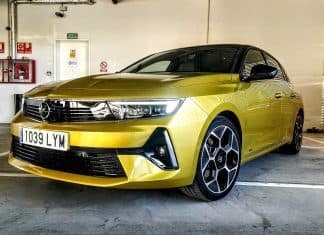 CarLab: Opel Astra Plug-in Hybrid, el primero de la historia ‘con enchufe’ Imagen tres cuartos delantero Opel Astra