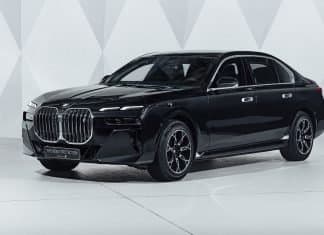 BMW i7 Protection: ¿Le confiarías tu vida a un eléctrico? Imagen tres cuartos delantero BMW i7 Protection negro