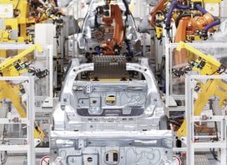 ¿A quién le sienta mal un acuerdo entre Volkswagen y Hyundai? Fábrica Volkswagen Landaben Navarra trasera vehículo producción