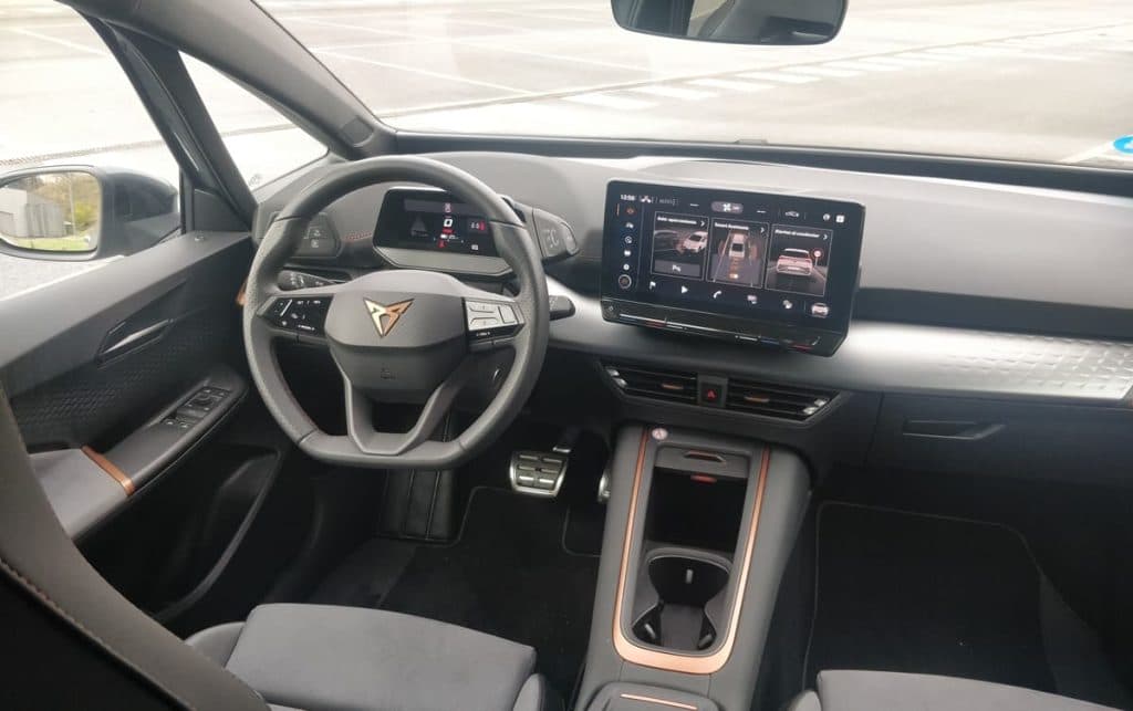 Imagen interior del Cupra Born