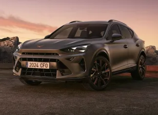 Cupra Formentor 2025: El coche que levantó una marca estrena tecnología y una versión que arrasará en ventas Imagen exterior tres cuartos delantero nuevo Cupra Formentor 2025