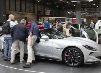 Preguntamos a siete marcas sobre la ciberseguridad de sus vehículos: Estas fueron las respuestas Imagen ambiente del Madrid Car Experience