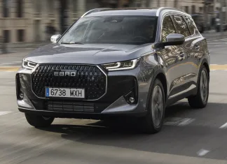 Vuelve Ebro con un SUV grande y potente que cuesta menos de 25.000 euros Imagen tres cuartos delantero Ebro S700