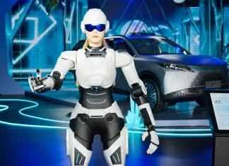 En qué marcas de coches los robots humanoides ya tienen sus propios puestos de trabajo Imagen de Mornine, el nuevo robot del grupo Cheri