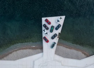Si eres experto en software y ciberseguridad, una de las mejores marcas del mundo -y no es Ferrari o Rolls- te está buscando Foto aérea varios modelos de RIMAC
