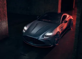 Aston Martin Vantage S: ¿Qué añade esa letra al final de su nombre? Tres cuartos delantero Aston Martin Vantage S