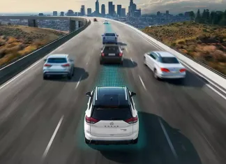 La idea de Nissan para intentar acabar con los atascos y retenciones de tráfico Foto vehículos Nissan por una autopista
