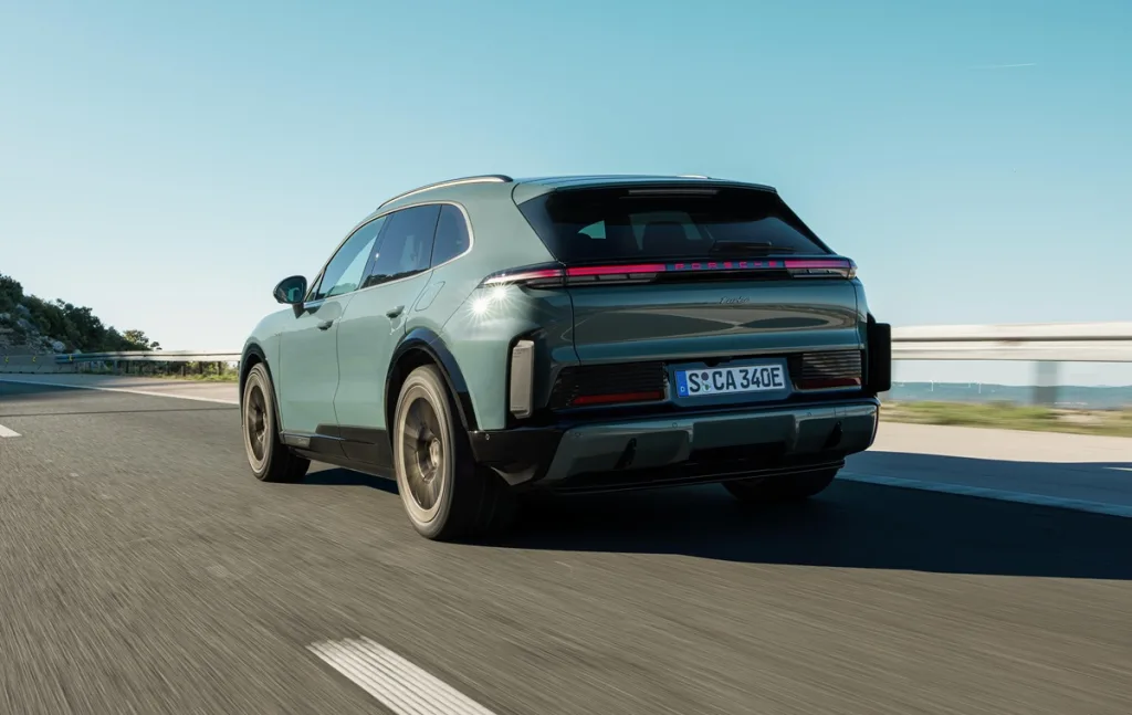 Nuevo Porsche Cayenne tres cuartos trasero