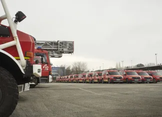 Estos bomberos han elegido los vehículos de Ford; ¿cuáles han sido los motivos y está la ciberseguridad entre ellos? Flota de vehículos de bomberos de Madrid