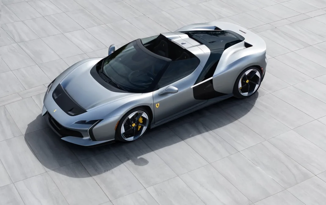 Imagen tres cuartos delantero nuevo Ferrari HC