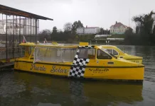Chile quiere ser la referencia en movilidad electrificada… ¡sobre el agua! Imagen de un taxi fluvial