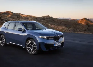 El nuevo BMW iX3 tropieza con dos llamadas a revisión BMW iX3 tres cuartos frontal