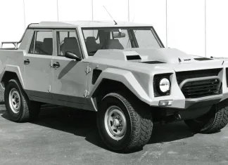 El Lamborghini LM002 cumple 40 años: la historia del ‘abuelo’ de los TT modernos foto Lamborghini LM002