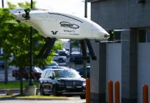 ¡El futuro ha llegado! En este concesionario te envían piezas… con un dron Foto: Concesionario Jack Demmer Auto